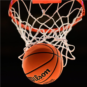  BASKETBALL GOING INTO HOOP